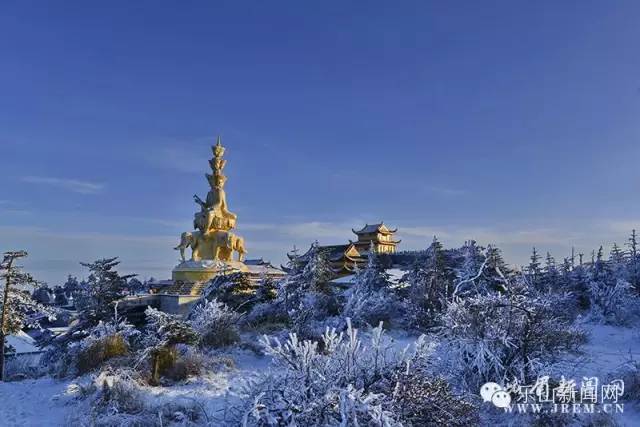 ��������üɽ�Ͽ���ѩ��ɽ��������ů��