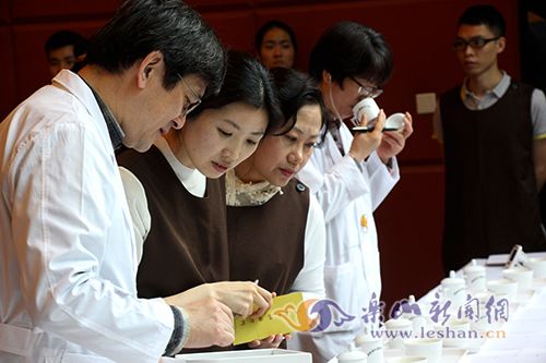 ���Ƚ�����