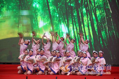 ��Ļʽ�����ݳ�