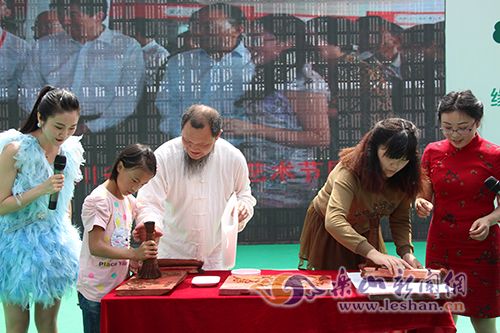 �ֳ�����н��껭