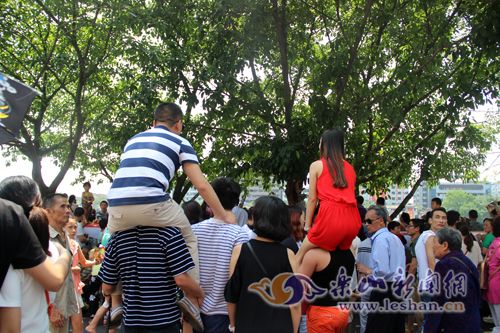 ��ͼ˵����ͨ���������𱬿���