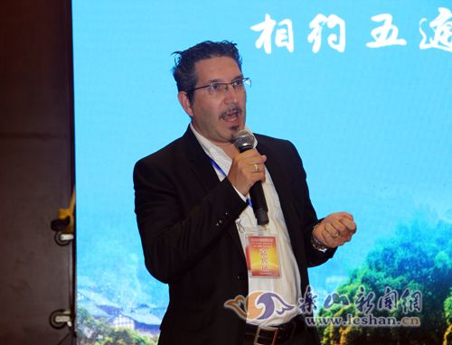 ר��Lee Parks����̣������ݽ�