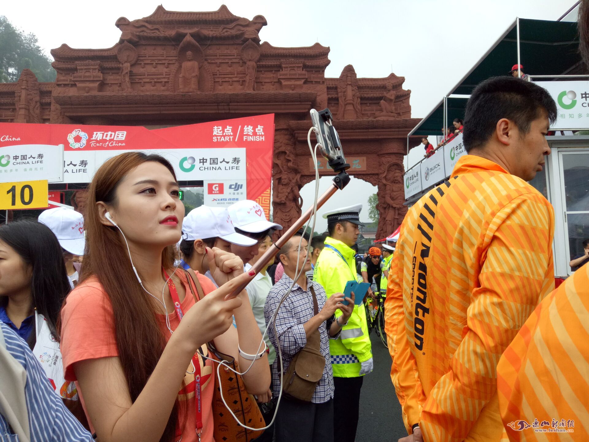 2016����������ɽ���Σ�������Ů����