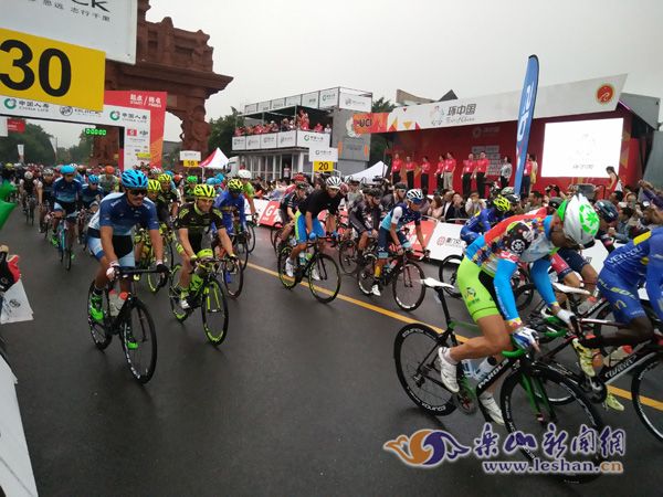 ���й����ʹ�·���г�������ɽ���Σ�����