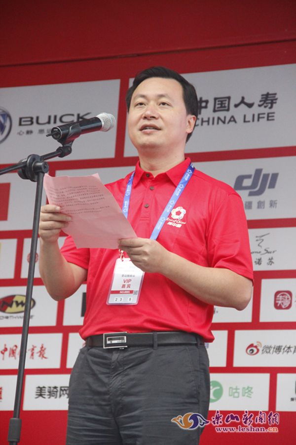 �������г�������ɽ���Σ������� ��ί����ǡ��г���ͮ�ڿ�Ļʽ�Ͻ���