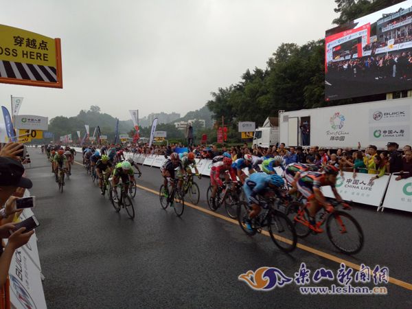 ���й����ʹ�·���г�������ɽ���Σ�