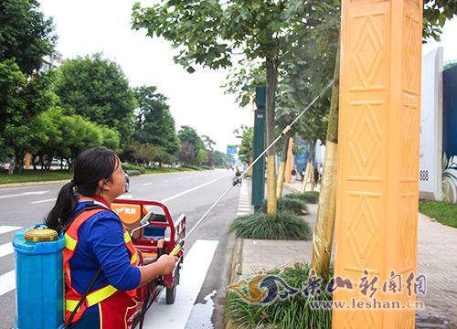 ���˼ӽ����·�Ƹ� �������л���