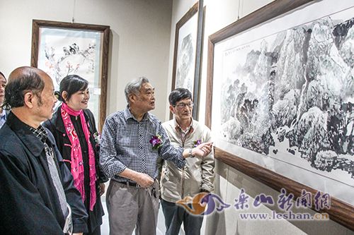 ��ü��Ů���컭չ ����������ò���