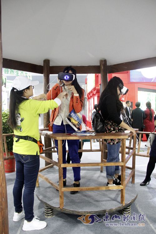 �����߹�չ����VR+���������侳�洩Խ