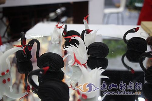 ��������족