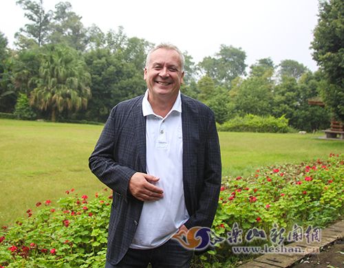 άҲ�ɹ����������������ݴ�ѧ��������רҵ������Ъ��·���ս��ܼ��߲ɷ�