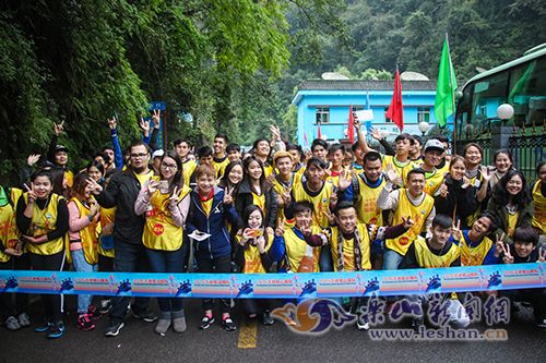 ��üɽ���ʵ�ɽ�ڿ�Ļ ���������鼴������