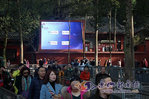 ������ �ο���ջ���۴���ƾ���Ŷ�