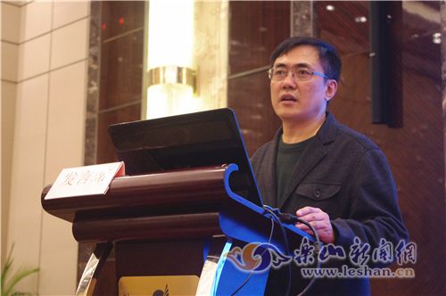 ר��ѧ��Ϊ��һ����������ɽ����׼��ײ�