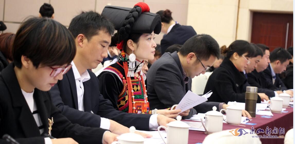 ���߽��˴���λ��鿪Ļ������������������