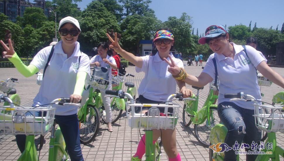 ��ɽ�������ÿ� ��ɫ���С���������