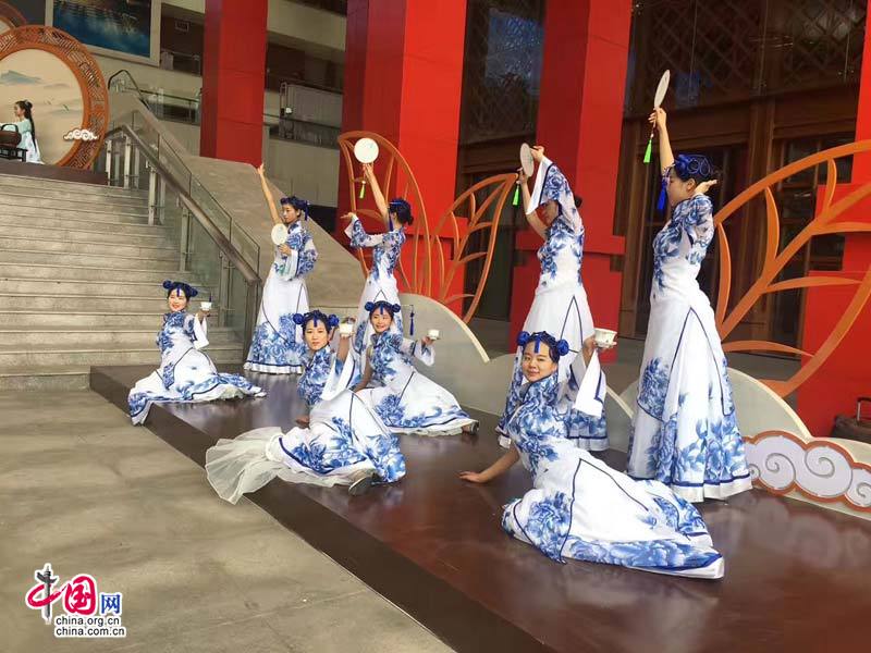 ��Ļ������ǰ��