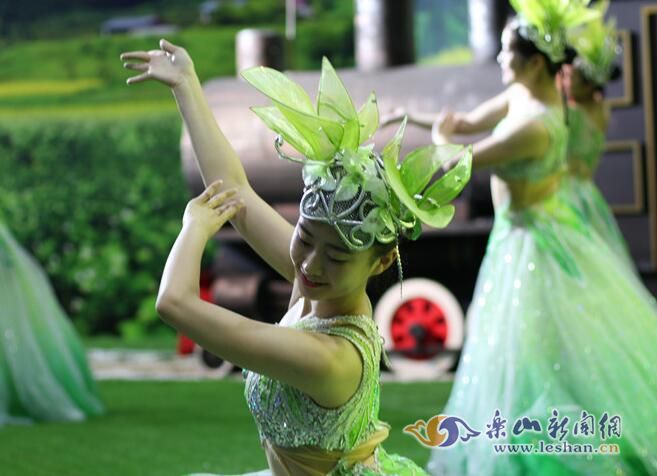 ��Ļʽ�����ݳ�