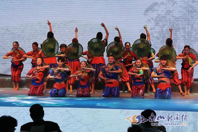 ��Ļʽ�����ݳ�