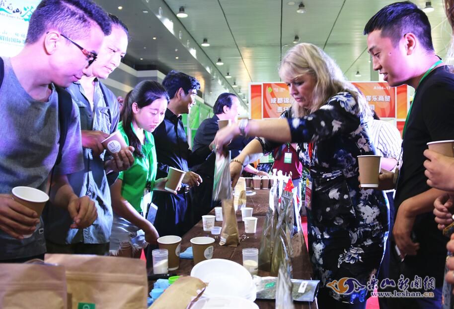 �Ĵ����ǲ�Ҷ������