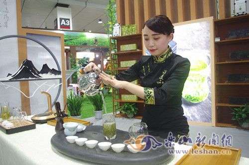 ���ձ���