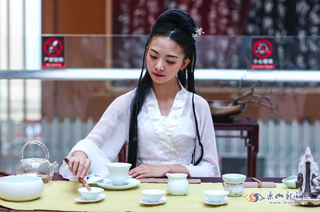 ��Ů����ʦ�����