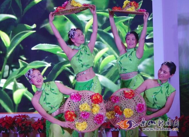 Ʒζ�崨��̬���Ļ�