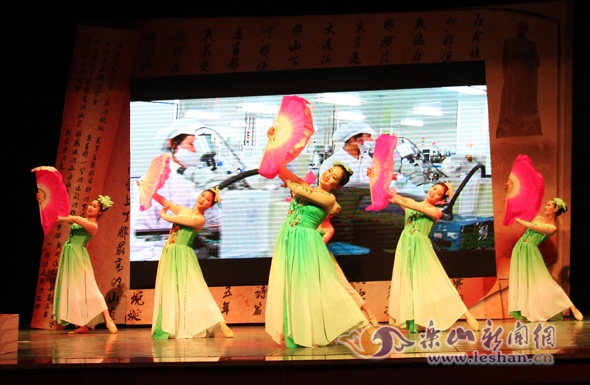 ĭ��ʫ����ӽ����ɽˮ