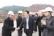 ��ɽ���쵼���д�ͨ���ҵ������ص���Ŀ�ƽ����