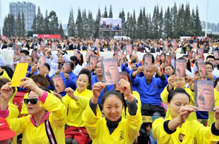 ��ɽ���ڿ�Ļʽ�ֳ�(��)