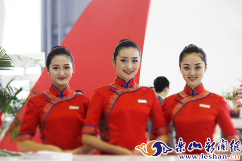 ���չݣ���Ů�ս��ֳ�����