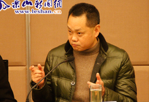 ����ЭίԱ��Сƽ