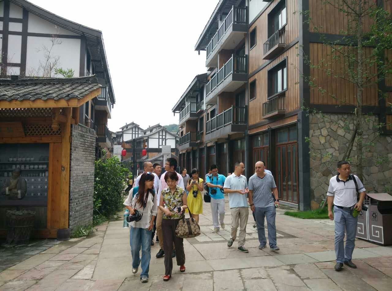 ����������վ����ü����С��