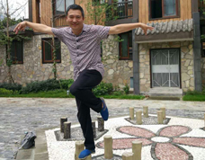 ����ӱ���е����硱÷��׮�ϰ�pose