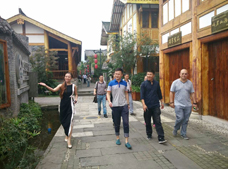 �޶�üԺ�ӡ�����һ�ɡ�