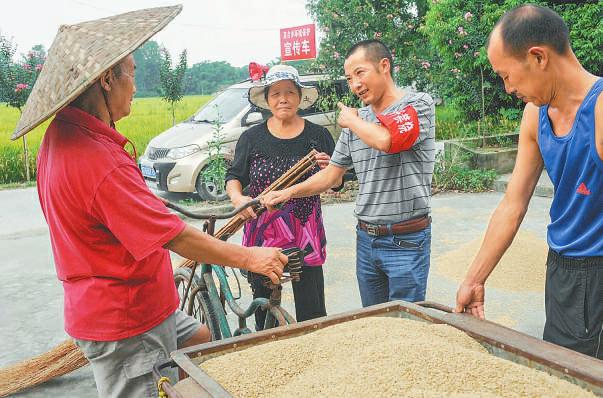 �ɶ���ɽ��8���������սո� �ϲ��ش�����һ�ѻ�