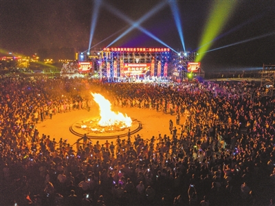 ������ɽ���������� ��д���η�չ��ƪ��